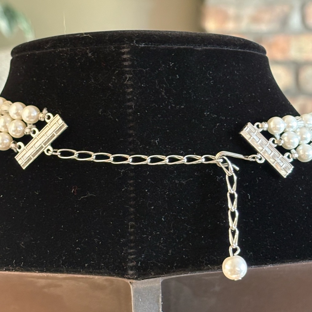 Faux Pearl and Crystal Beaded Layered Choker Necklace 16” Preowned - Picture 2 of 2